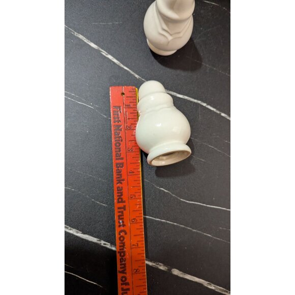 Pfaltzgraff Gazebo White Salt & Pepper Shakers Vintage Ceramic 3 Inches Pre-Owne - Picture 6 of 6